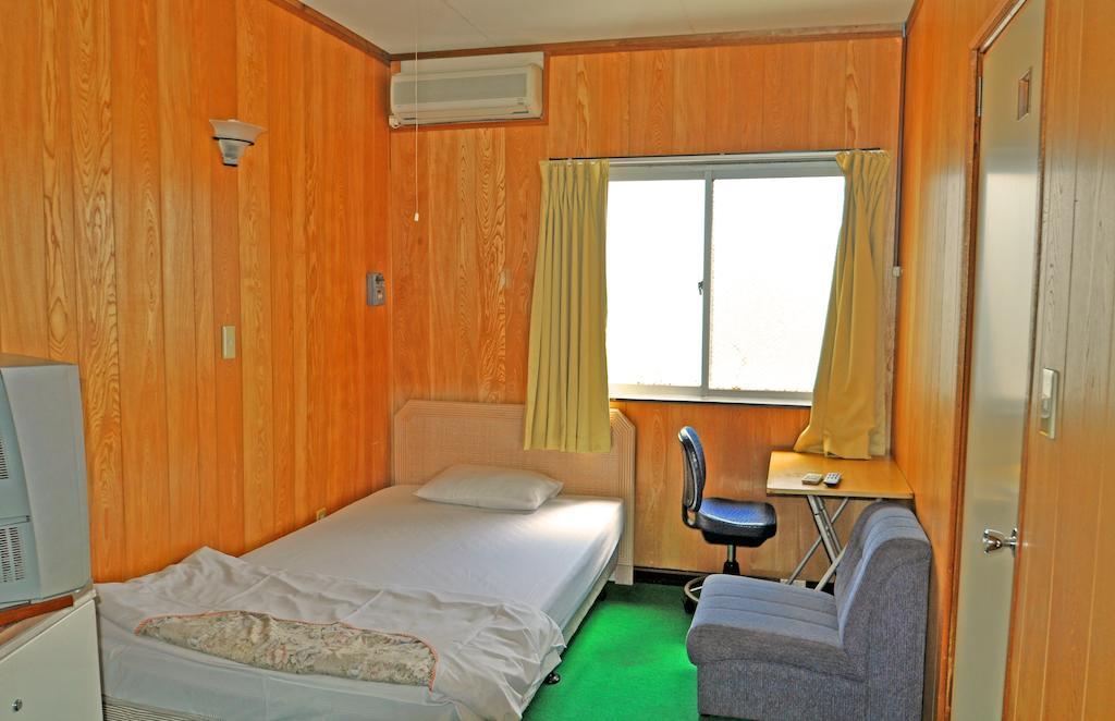 Yoshida Hotel Okinawa Habitación foto